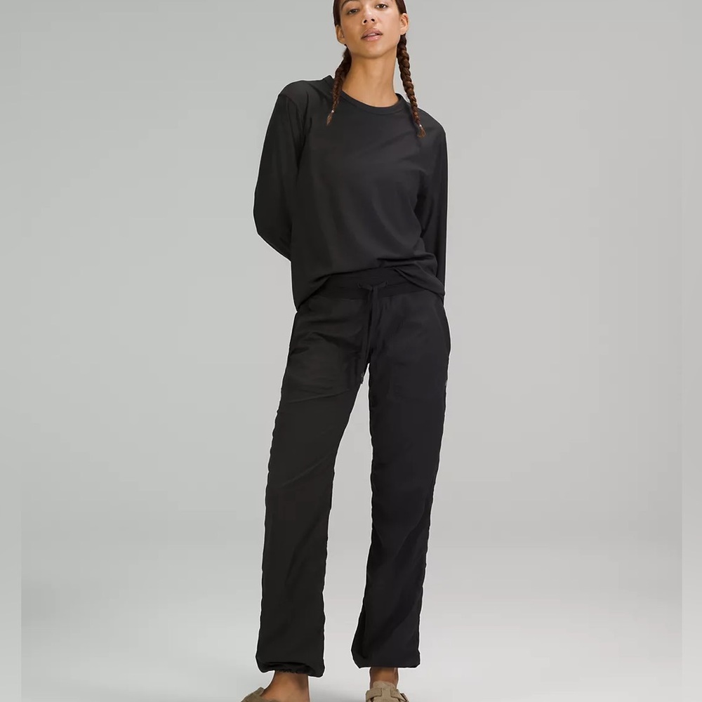 Lululemon size 8 black pants